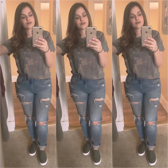 MEET YOUR POSHER ❤ - Picture 6 of 7